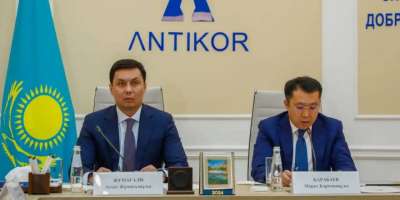 Colman Domingo and Jude Law at amfAR’s Venice Gala