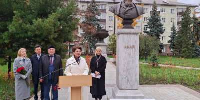 Colman Domingo and Jude Law at amfAR’s Venice Gala
