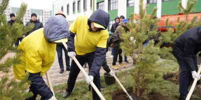 Colman Domingo and Jude Law at amfAR’s Venice Gala