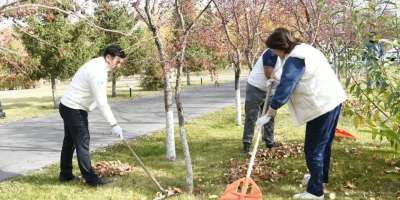 Colman Domingo and Jude Law at amfAR’s Venice Gala