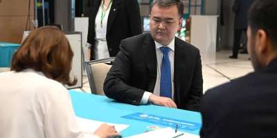 Colman Domingo and Jude Law at amfAR’s Venice Gala