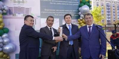 Colman Domingo and Jude Law at amfAR’s Venice Gala