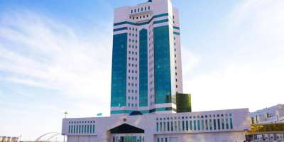 Colman Domingo and Jude Law at amfAR’s Venice Gala