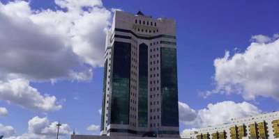 Colman Domingo and Jude Law at amfAR’s Venice Gala