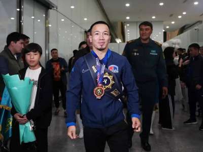 Астана әуежайында грек-рим күресінен әлем чемпионы Айдос Сұлтанғалиды қарсы алды