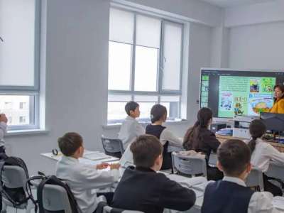 Үкіметте мектептер, бірыңғай әлеуметтік төлемдер және әлеуметтік қамсыздандыру бойынша шаралар ұсынылды