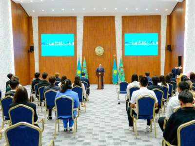 Астанада әлеуметтік осал отбасылардан шыққан түлектер ЖОО-ларда білім алады