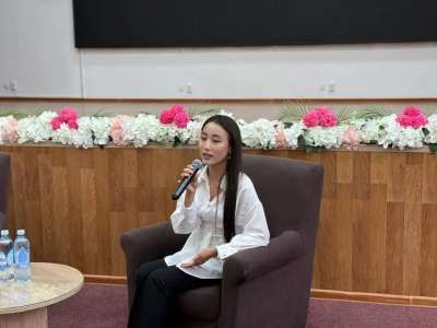 Jastar Talks: полиглот Ақерке Орынғалиева астаналық студенттермен сұхбаттасты