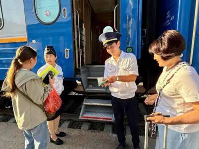 100-ден астам жолаушы Jibek joly туристік пойызымен жолға шықты