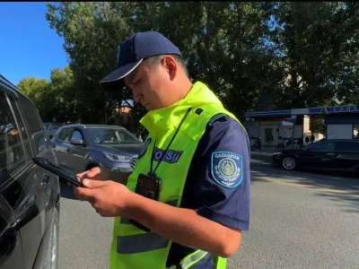 Полицейлер жүргізушілерді жолда сақ болуға шақырады