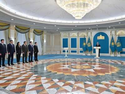 Президент Қазақстан арқылы әлемнің ең ірі сауда нарықтарына жол ашатын 5 теміржол дәлізі өтетінін айтты