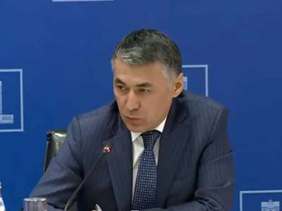 «Пластиктік ыдыстан басқа не өндіреді»: Қазмұнайгаз төрағасы жауап берді