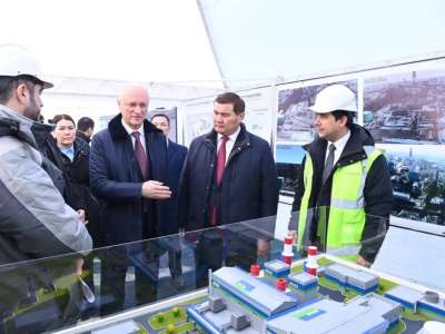 Роман Скляр Қызылорда облысындағы жаңа жылу-электр орталығы мен шыны зауытына барды