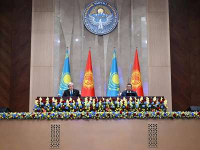 Тоқаев пен Жапаров баспасөз брифингін өткізді