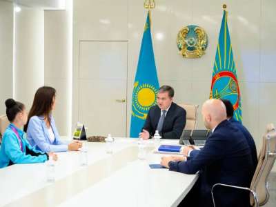 Астана әкімі гимнастшы Ақмарал Ерекешевамен кездесті