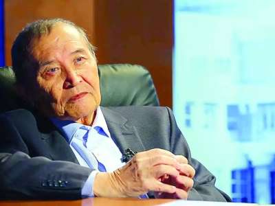 «Әдебиеттің әкіміне» айналған Әкім Тарази