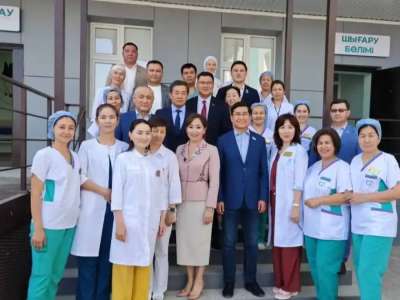 «Заңмен шектеу қою керек»: Аймағамбетов дәрігерлердің қауіпсіздігіне қатысты мәлімдеме жасады