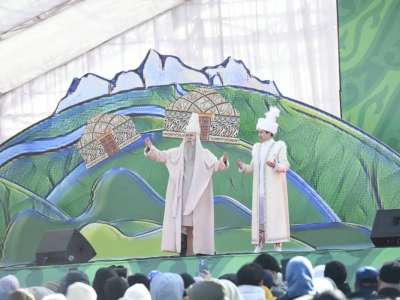 Олжас Бектенов: Жаңарған жыл басы елімізге ризық-несібесін ала келсін!