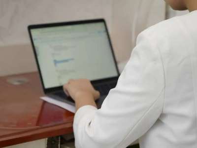 «Ұстаз» платформасы: 94 мыңнан астам педагог аттестаттаудан өтіп жатыр