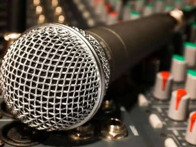 Бес миллион теңге: тойға шығу үшін ең қымбат гонорар сұрайтын әнші кім