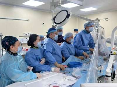 87 жастағы пациентке аорталық қақпақша сәтті алмастырылды