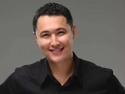 «Өзімді ақтағым келмейді»: Шәріп Серік бұрынғы сүйіктісінен кешірім сұрады