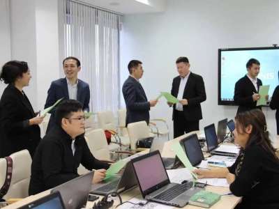 «Білім берудегі өзгерістердің 1000 көшбасшысы»: 471 үміткер мектептерде тағылымдамадан өтіп жатыр