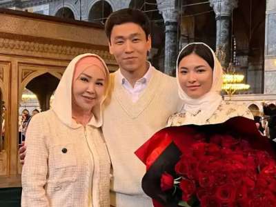 «Алла сауаптан жазсын»: Айнұр Тұрсынбаеваның ұлы мен қызы ауызашар берді