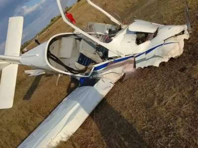 Екі адам қаза тапты: Ақмола облысында жеке ұшақ апатқа ұшырады