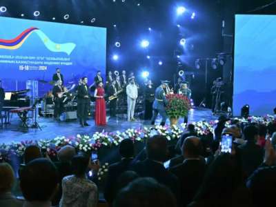 Тоқаев пен Хачатурян Арменияның Қазақстандағы мәдениет күндерінің ашылу салтанатына қатысты