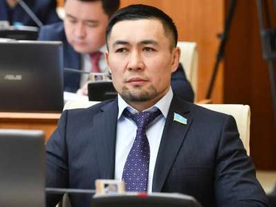 «Ажырасқандарға табыс салығын арттыру қажет»: Мәжіліс депутаты ажырасуға мемлекеттік баж салуды ұсынды
