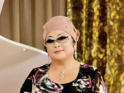 Мақпал Жүнісова желіде анасына әсерлі жазба арнады