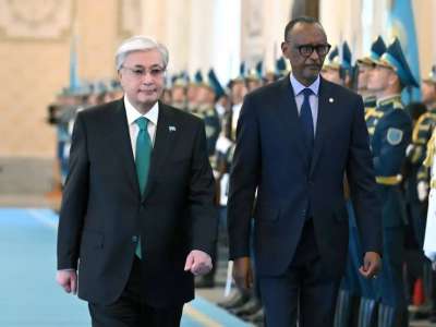 Мемлекет басшысы Руанда Президентін қарсы алды