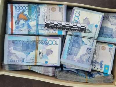 Қарағандылық зейнеткерден 22 млн теңге жымқырған күдіктілер ұсталды