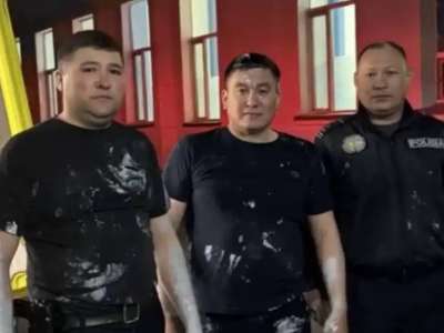 Текеліде полицейлер бояуға уланған жігітті құтқарып қалды