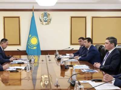 Олжас Бектенов пен Чжан Цихай мақта-тоқыма кластерін құру мәселесін талқылады