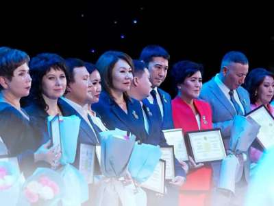 Елімізде 700-ге жуық педагог мемлекеттен ақшалай сыйақы алды