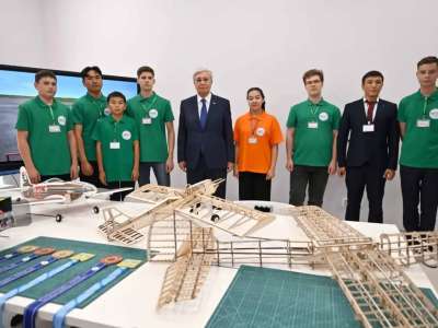 Президент балаларға арналған IQostanay smart орталығын аралап көрді