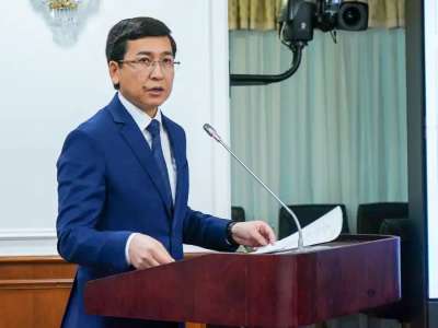 «Ереже жоқ»: Асхат Аймағамбетов оқушыларға ЖИ-ды этикалық жағынан дұрыс қолдануды үйрету керегін айтты