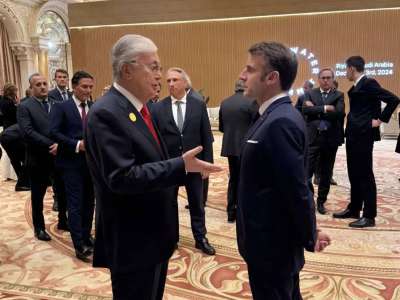 Мемлекет басшысы Франция Президенті Эмманюэль Макронмен кездесті