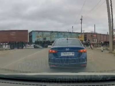 Семейде вагон арасымен өтпек болған әйелді пойыз басып кетті (видео)