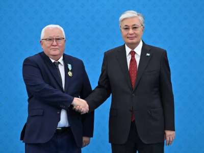 Мемлекет басшысы мұнай-газ саласының қызметкерлерін марапаттады