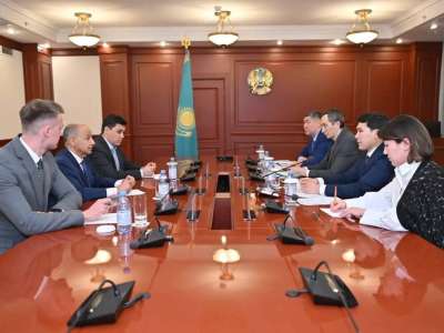 Ербол Мырзабосынов Халықаралық су спорты түрлері федерациясының президентімен кездесті