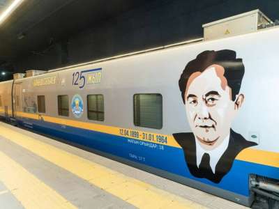 «Нұрлы жол» вокзалынан академик Сәтбаевтың 125 жылдығына орай безендірілген пойыз жолға шықты