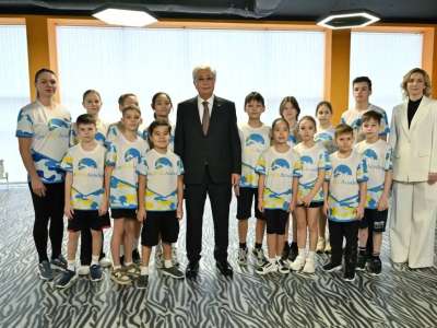 Президент QazSwimAcademy спорт орталығының жұмысымен танысты