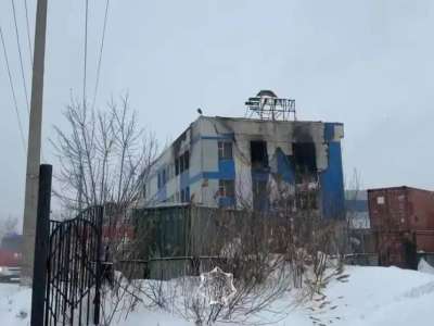 Елордада үш қабатты ғимаратты шарпыған өрт сөндірілді