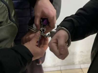 Полицейлер 20 жыл бұрын кісі өлтірген күдіктіні қолға түсірді (ВИДЕО)