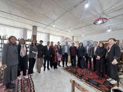 «Бас редакторлар клубы» мүшелері ÓzgeEpic креатив хабы жұмысымен танысты