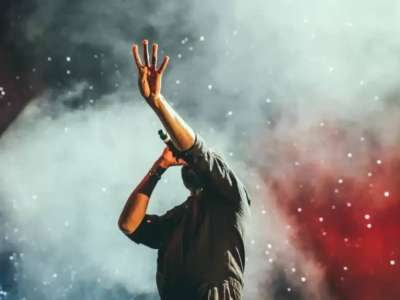 Әнші-әртістерге тықыр таянды