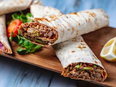 Маңғыстау облысында  донерді тегін тарату акциясының соңы  айқай-шуға ұласты